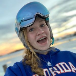 Meet your Posher, Abbi